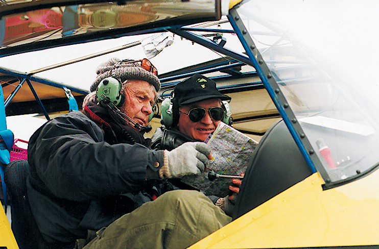 Yvonnick Géret (photographe) et son pilote Jean Leterrier (© Patrimoine Normand) (© Patrimoine Normand).